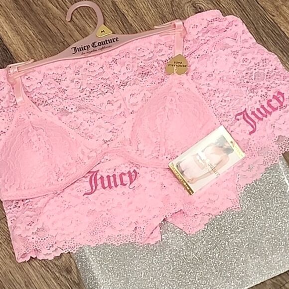 Juicy Couture Lace Bralette & Shortie Set - Picture 2 of 6